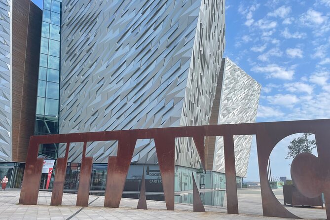 4 Hours Private Tour Discover The Best of Belfast - Stormont and Northern Ireland’s government