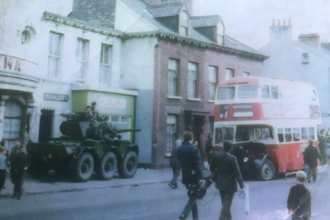 Award Winning Express 2 Hours Belfast Black Taxi/Cab tours - The Peace Wall and Belfast’s unfinished peace