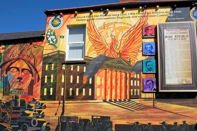 Award Winning Private 2 Hour Belfast Political Black Taxi Tour - The Peace Wall and a chance to leave your mark