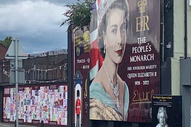 Belfast city and Mural 4 hour tour - Who should book this Belfast tour
