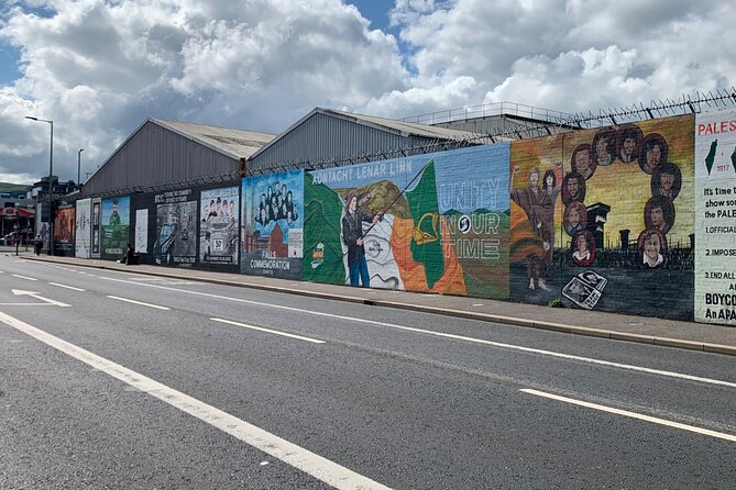 Belfast city and Mural 4 hour tour - The wall between the communities