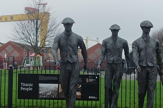 Belfast Famous Black Taxi Tour - Why a black taxi is the right way to see Belfast’s divided neighborhoods