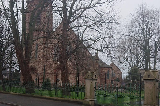 Belfast Famous Black Taxi Tour - The Bobby Sands mural and Republican memory