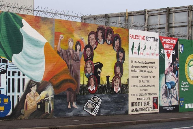 Belfast Murals Taxi Tour - Local guides make or break a tour like this