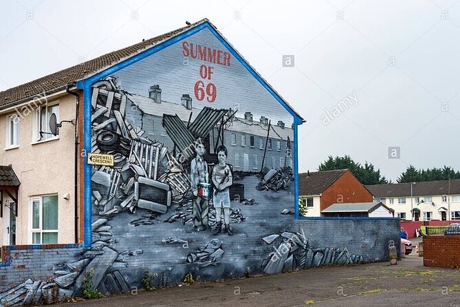Belfast Political & Murals Tour - Falls Road and the Bobby Sands Mural