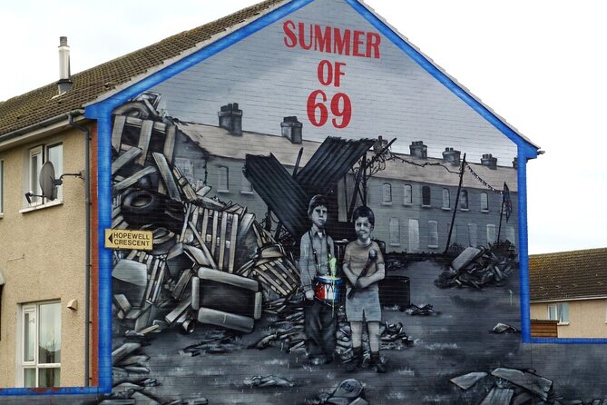 Belfast Political Tour-Conflicting Stories Walking Tour - The human cost of hearing both sides