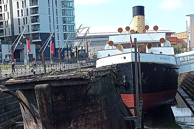 Belfast’s Titanic Quarter: A Self-Guided Audio Tour - The Iron Throne and Belfast’s modern public art