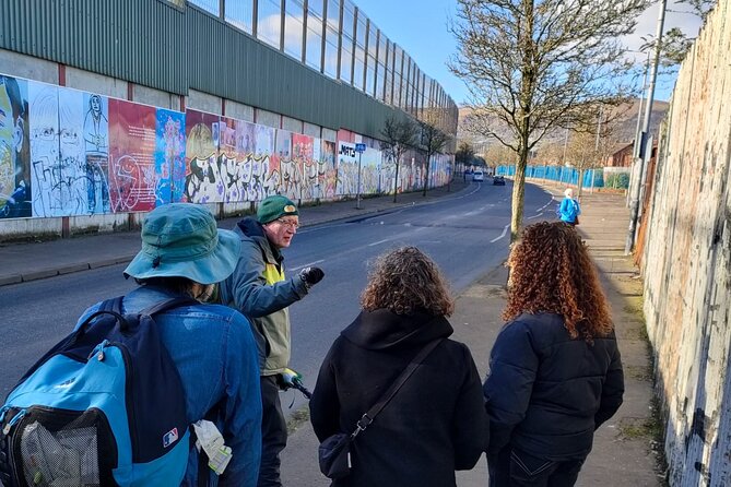 Belfast Troubles Tour: Walls and Bridges - How much walking and time to allow