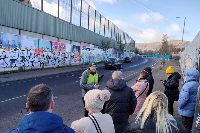 Belfast Troubles Tour: Walls and Bridges - City Hall sets the tone in 10 minutes