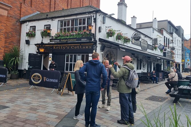 Belfast Walking Tour: City Centre History, Troubles & Stories - Key points at a glance