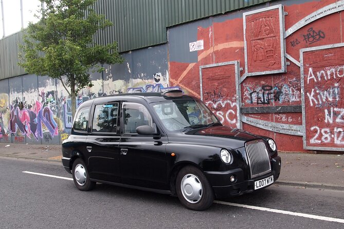 Black Taxi Mural "Tour Like A Local" - Should you book the Black Taxi Mural Tour?