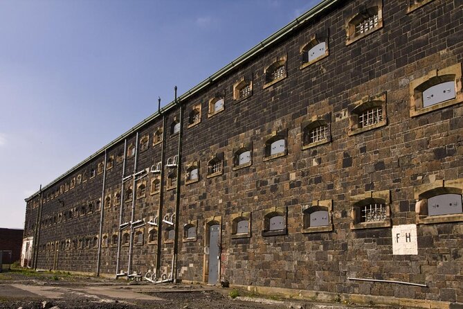 Black Taxi Tour and Crumlin Road Gaol tour Combo - Key points to know before booking