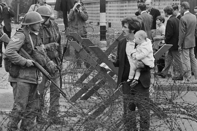 Cab Tours Belfast Famous Black taxi tours private 2hrs adventure - A brief stop at the Peace Wall