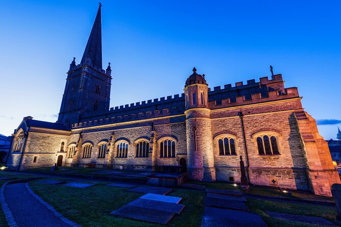 Derrie Danders: Unveiling Derry's Dark & Haunted Past Audio Tour - Derry’s Halloween story begins with the streets