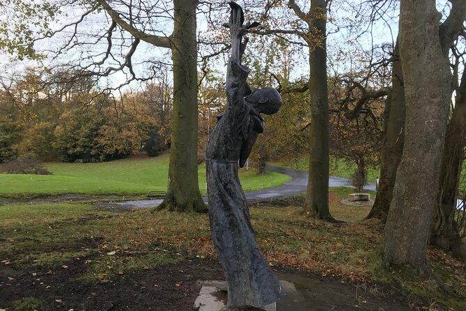 Derrie Danders: Wander around the Waterside on a self-guided GPS audio tour - Bonds Street and the personal side of Waterside