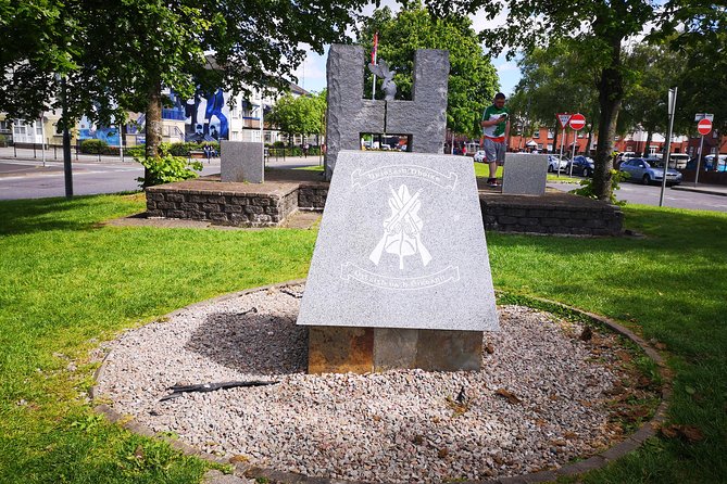 Derry City: The troubles Bogside walking tour - Starting outside the Museum of Free Derry