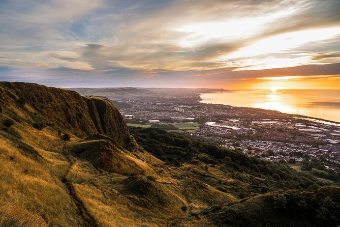 Discover Belfast with St. George's Market Minivan Tour - A Belfast tour built around contrasts