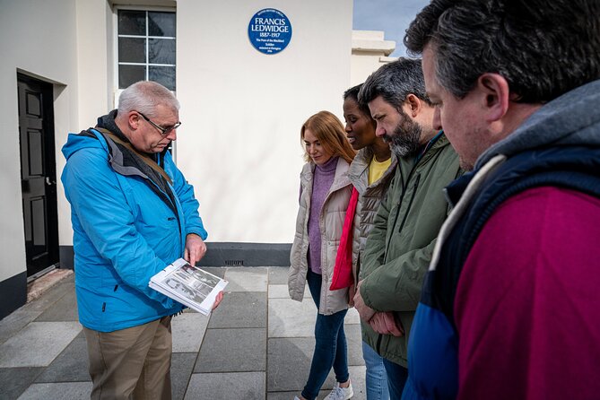Discover the City Walls - Small Group Public or Private Tour - What David’s guiding style is like