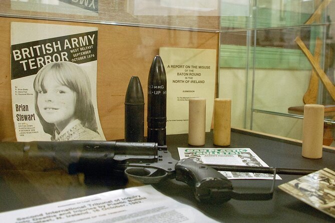 Express Terror and Peace 90 min Private Belfast Cab /Taxi Tour - Crumlin Road Gaol and the old courthouse