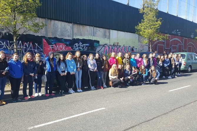 Express Terror and Peace 90 min Private Belfast Cab /Taxi Tour - Sixty murals at the International Mural Wall