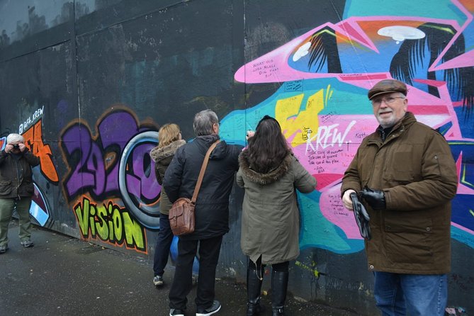 Falls road Murals Walking Tour with former prisoners - A ninety-minute walk with time for questions