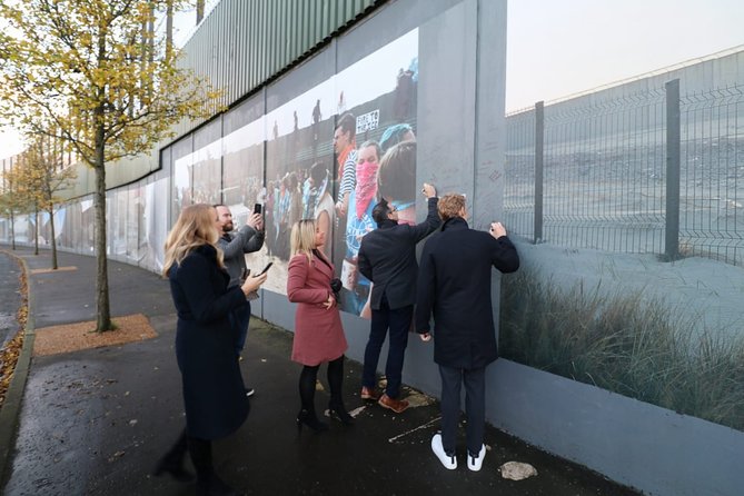 Falls road Murals Walking Tour with former prisoners - Who will get the most from this tour