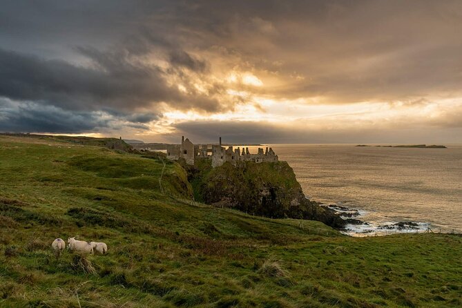 Full Day Private Luxury Tour of Causeway Coast (Giants Causeway) - Gortmore Viewpoint and Mussenden Temple