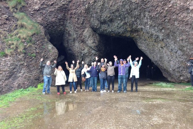 Game of Thrones and Giant's Causeway Full-Day Tour from Belfast - Portaneevy viewpoint and Carrick-a-Rede