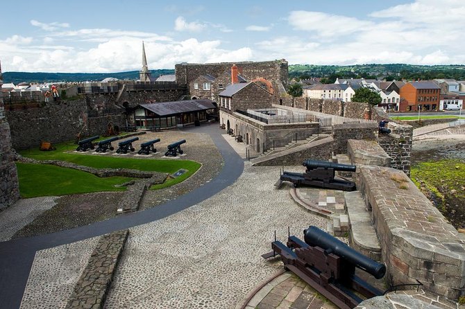 Giant’s Causeway and Titanic Experience from Belfast Port - Pack food, water, and a rainproof jacket