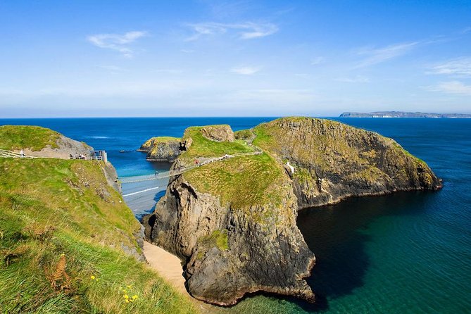 Giant's Causeway Full Day Tour from Belfast - Lunch, bus comfort, and the day’s rhythm