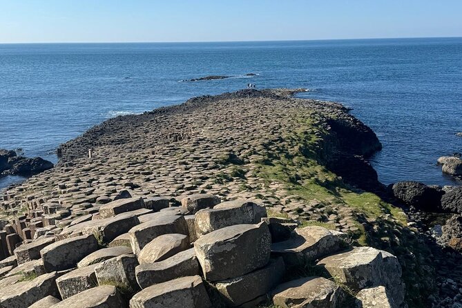 Giant’s Causeway, Luxury Private Tour from Belfast, 1-7 people - A private road day from Belfast
