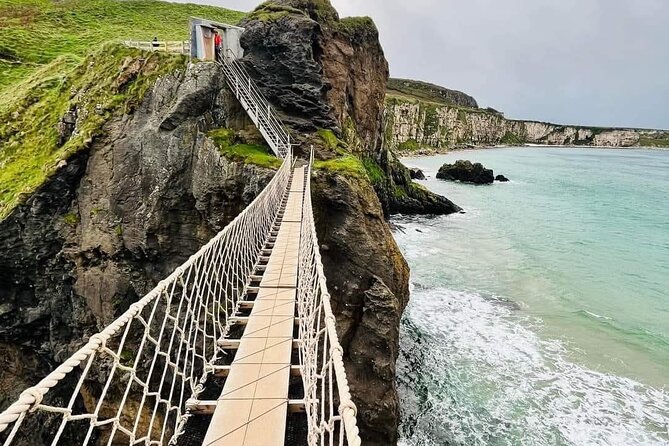 Giants Causeway Private Tour - One private road trip from Belfast to the north coast