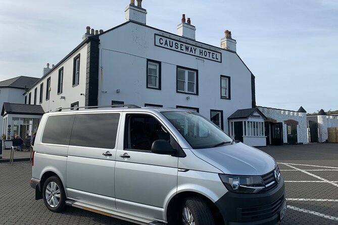 Giants Causeway private tour from Belfast - A guide who shapes the experience