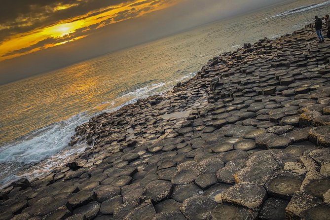 Giants Causeway Tour from Belfast + FREE Belfast Mural Tour - Dunluce Castle and a useful viewing stop