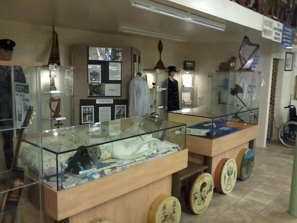 IRA Troubles Conflict Private Tour Museum Graves Murals and Political Analysis - Key points to know before you book