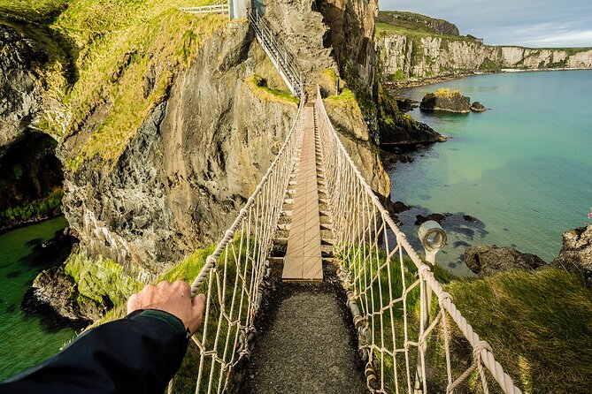 Luxury Giants Causeway Tour in Mercedes + FREE Belfast Mural Tour - Giant’s Causeway: give the rocks your full attention