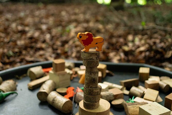 Muddy Tots Go Wild Forest School Ballynahinch County Down - Pond searching and muddy discoveries