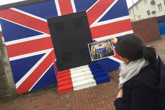 N0 1 Belfast black cab Irish and British mural 2hr private tour - The Victorian prison and its political prisoners