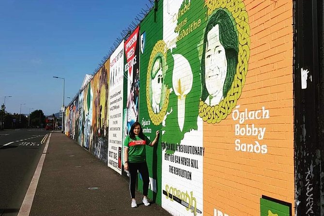 Official World Famous Belfast Black Taxi Tour - Why the black taxi is the right way to see Belfast’s murals