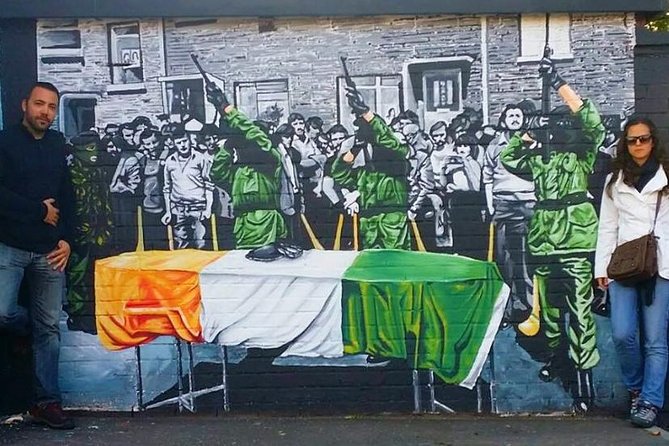 Original Private Belfast Troubles and Peace Cab/Taxi Tour 2 Hours - Bombay Street and the origins of a long conflict