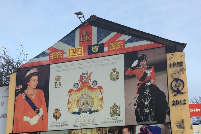 Peace Wall Taxi Tour - Bobby Sands mural and the Nationalist story