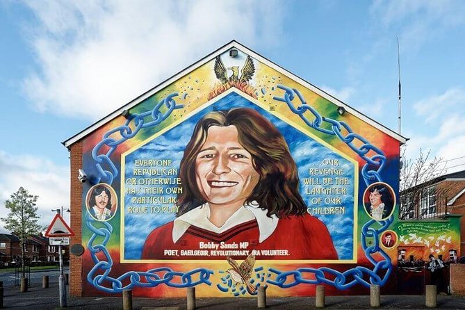 Political Taxi Tour Belfast (1-7 People) - Shankill Road and the loyalist murals