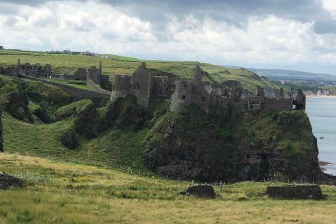Private Giants Causeway & Antrim Coast Tour - Dunluce Castle: ruins with a dramatic setting