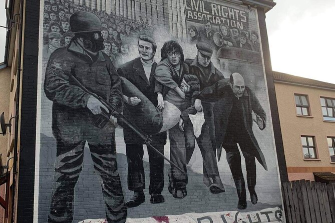 Private Guided Walking Tour in Derry City - Starting at the city walls