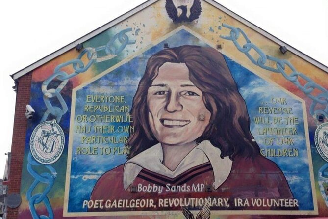 Private Political History & Murals Tour Belfast - The Peace Wall: ten minutes with a living reminder