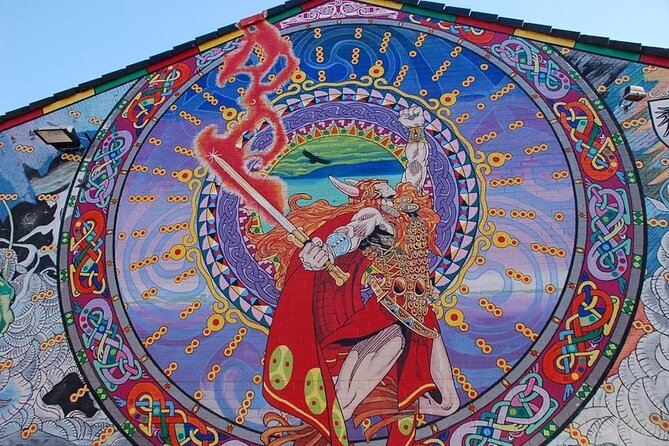 The Troubles and iconic award winning taxi 2hr private cab tour - Why this cab tour gives Belfast more context