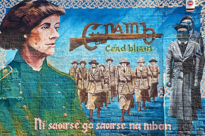 World Famous Private Belfast Troubles Taxi Cab Tour 2 Hour - Why a black cab is the right way to see Belfast’s Troubles